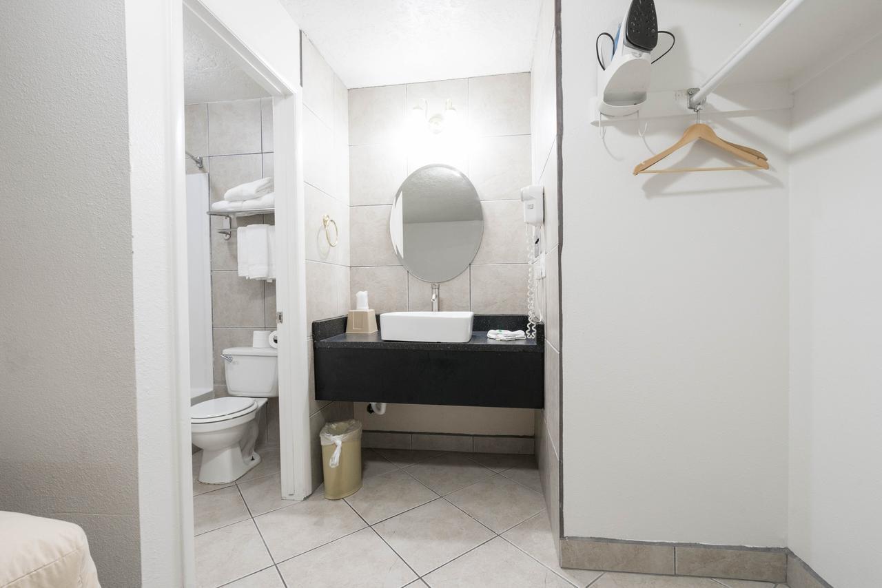 Little Suites Provo Extended Stay Bagian luar foto