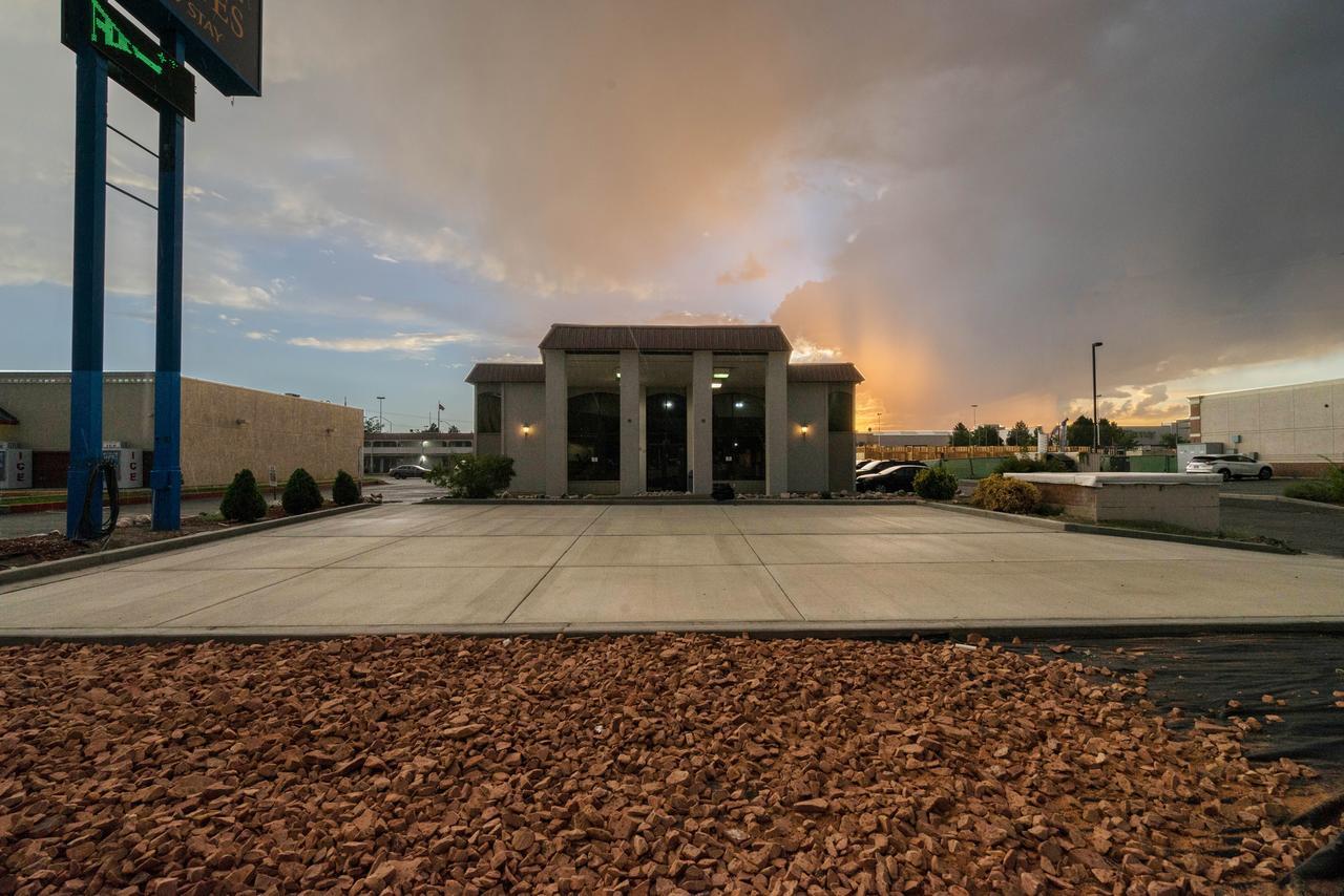 Little Suites Provo Extended Stay Bagian luar foto