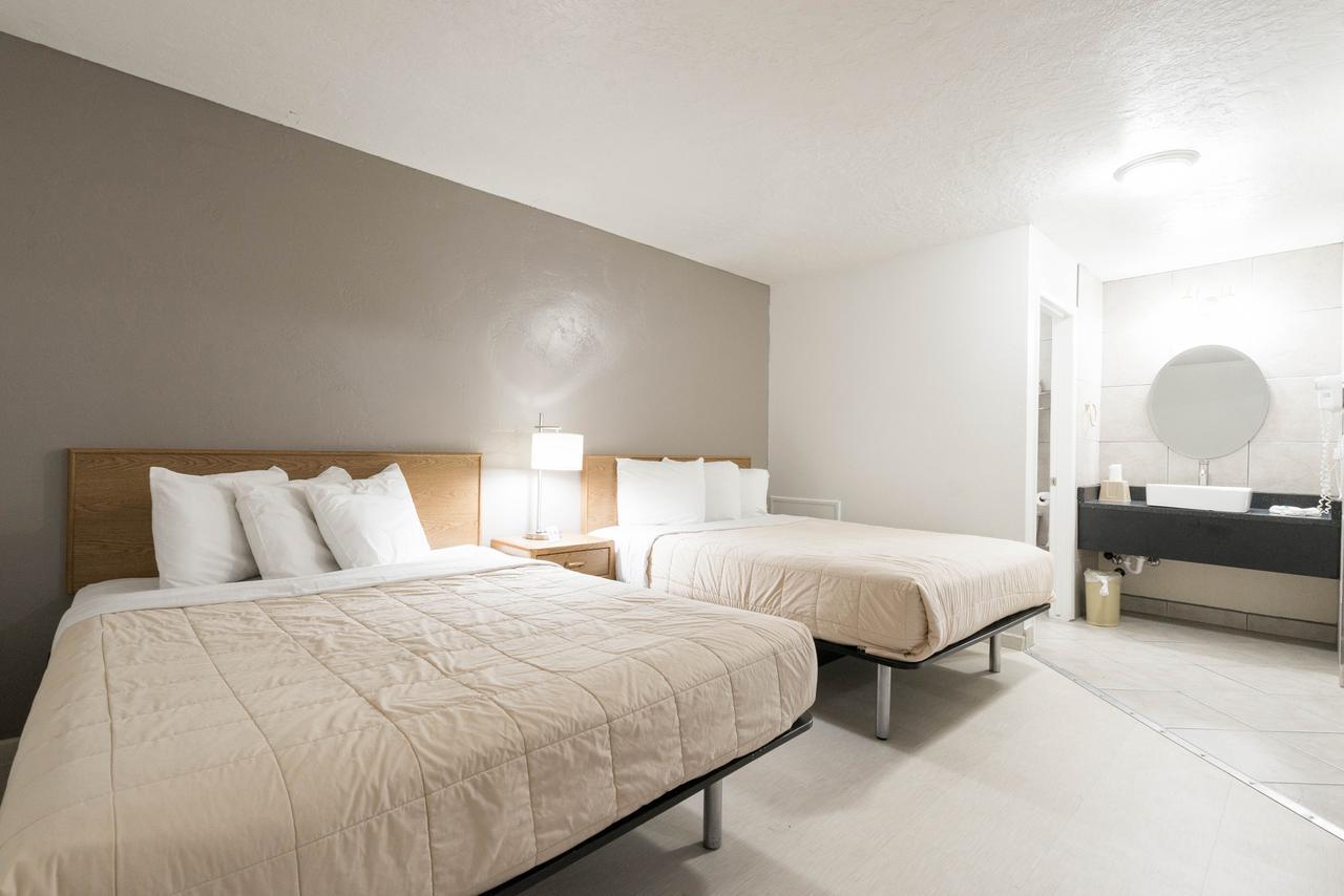 Little Suites Provo Extended Stay Bagian luar foto