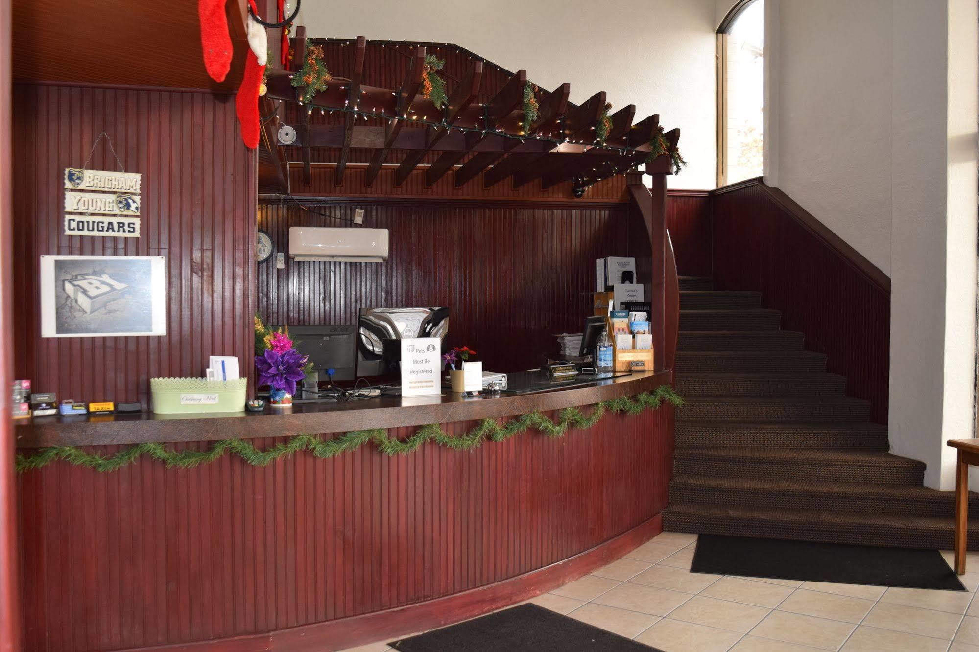 Little Suites Provo Extended Stay Bagian luar foto