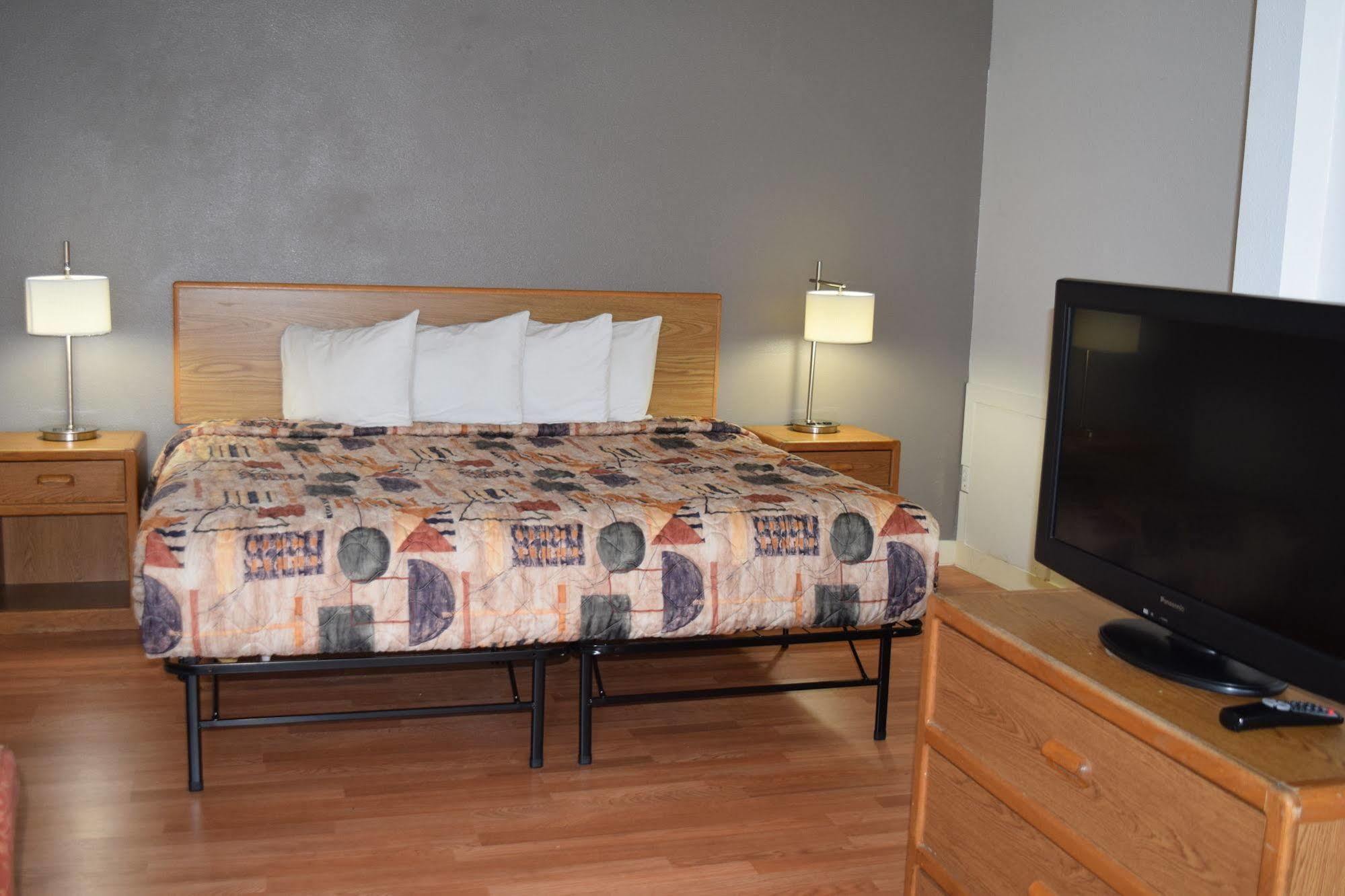 Little Suites Provo Extended Stay Bagian luar foto