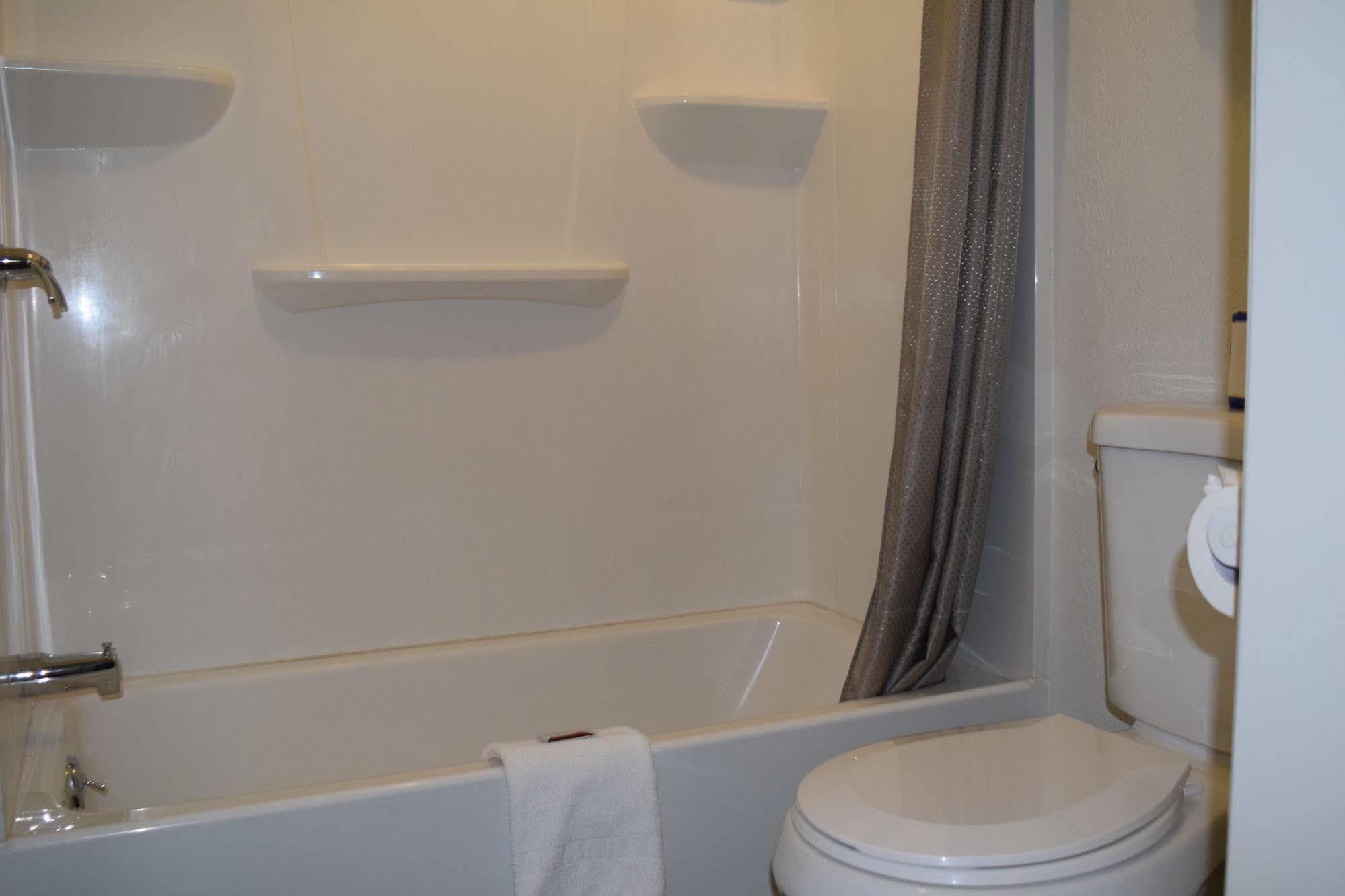 Little Suites Provo Extended Stay Bagian luar foto